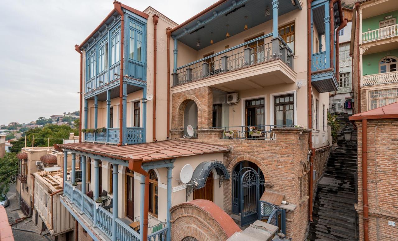 Golden View Apartment Tbilisi Buitenkant foto