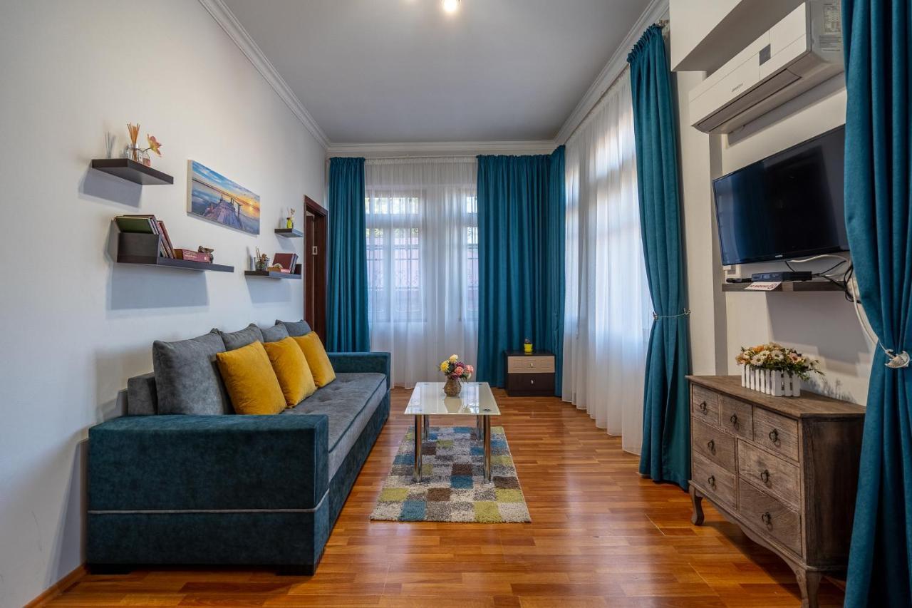 Golden View Apartment Tbilisi Buitenkant foto